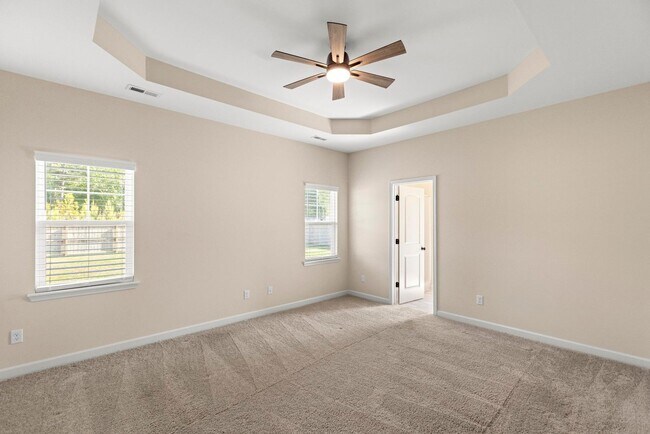 Building Photo - 3 bedroom with bonus room in Holly Ridge is available now!