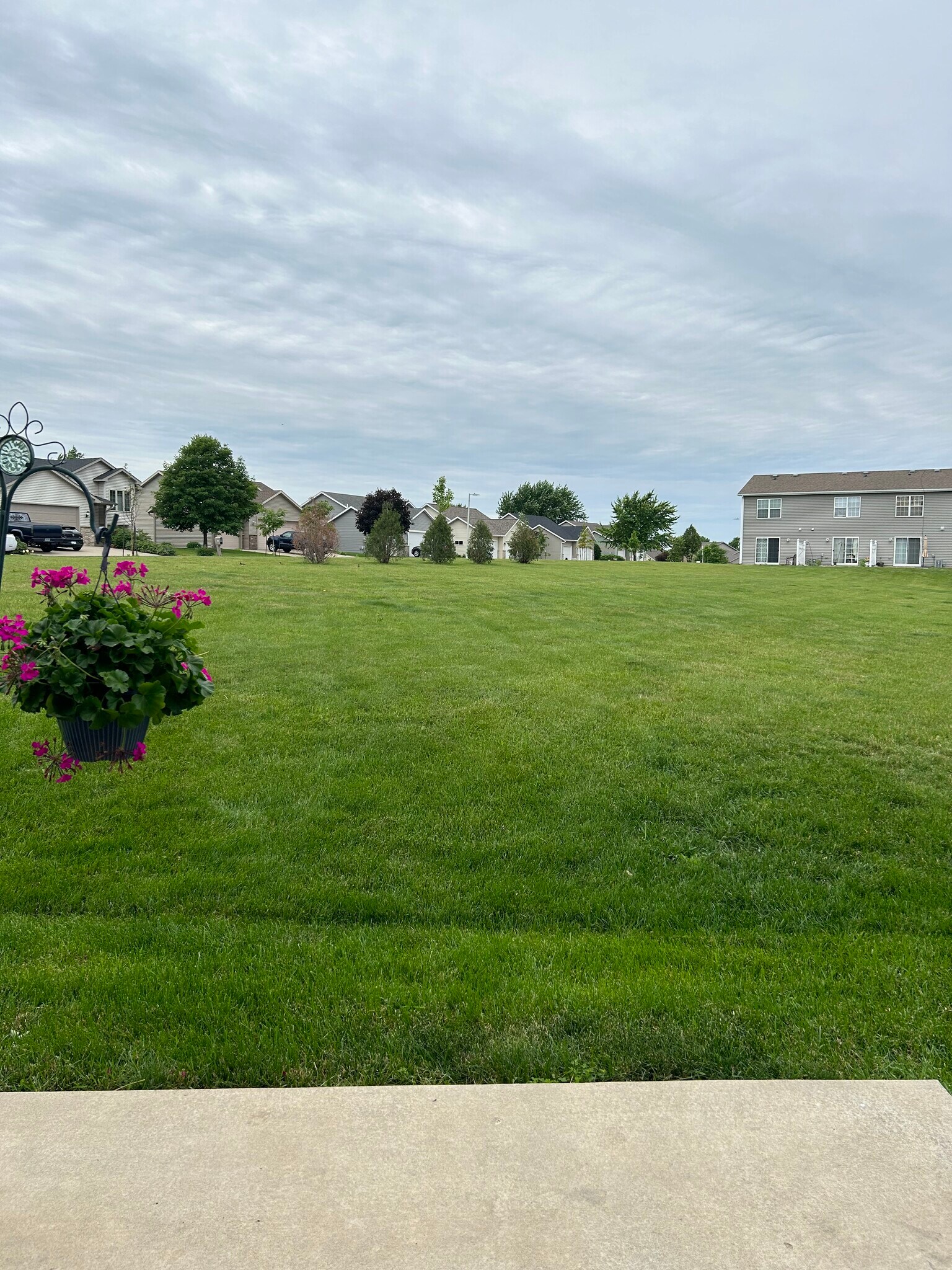 Building Photo - 506 Pointe Ct SW