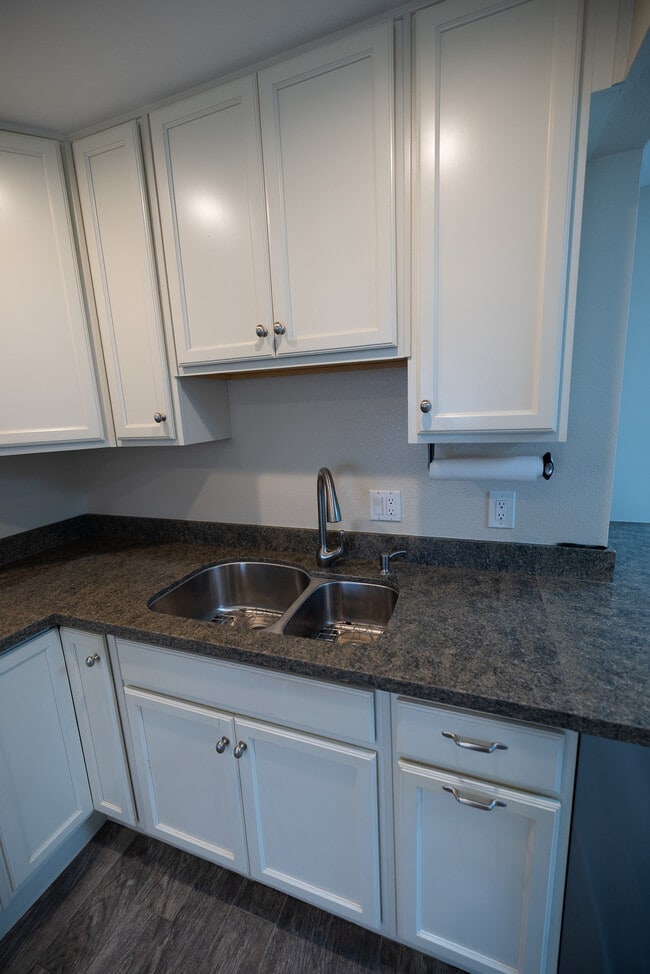 Building Photo - 3505 Idlewild Way