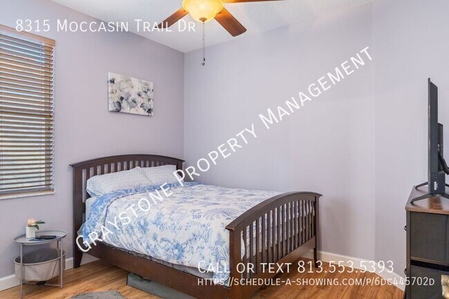 Building Photo - 8315 Moccasin Trail Dr