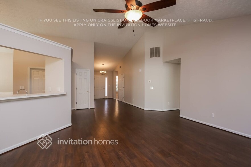 Building Photo - 2010 Charleston Oak Cir