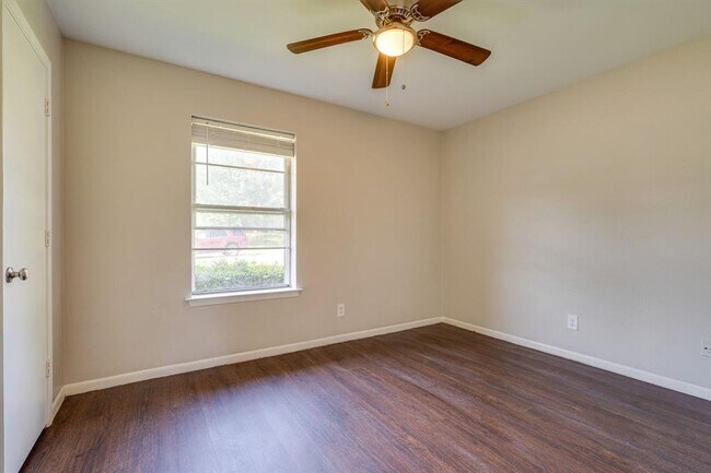 Building Photo - 2500 Quail Ridge Dr