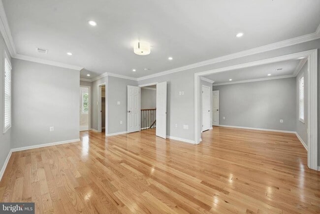Building Photo - 9913 Rosewood Hill Cir