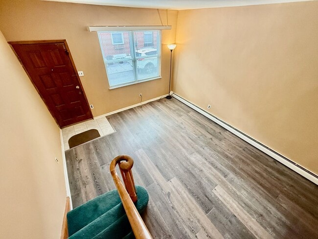 Building Photo - Recently UPDATED 3 BD/1 BA HOUSE in great East Passyunk/LOMO location w/ new Engineered Wood Floo...