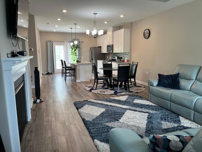 Building Photo - 757 Firebrick Dr