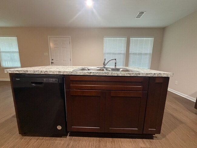 Building Photo - New Home! 4/2!
