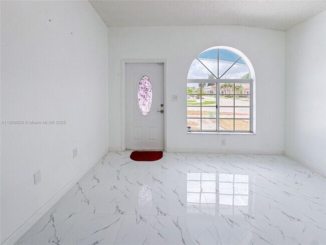 Building Photo - 1382 SE 11th Pl