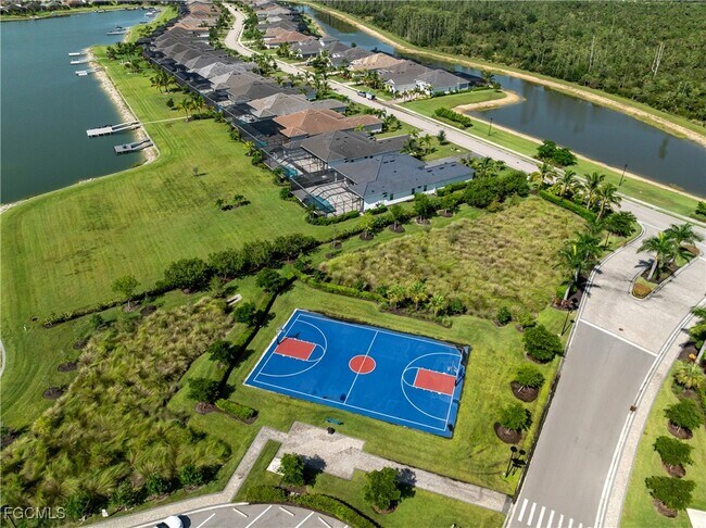 Building Photo - 19001 Aqua Shore Dr