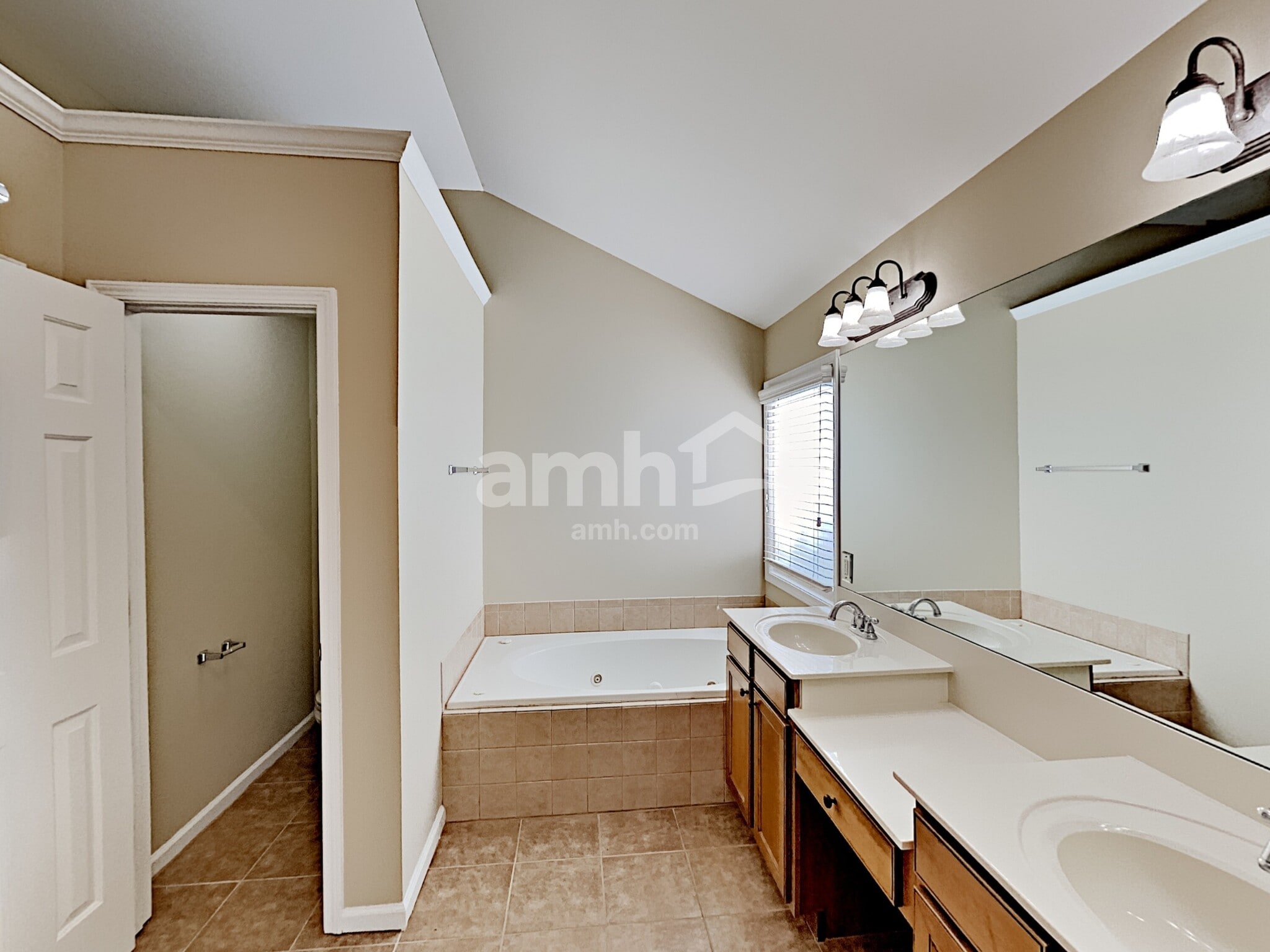 Building Photo - 3215 Thimbleberry Trail