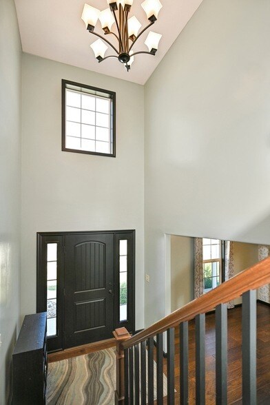 Building Photo - 1204 Ledgestone Dr