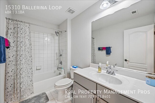 Building Photo - 15310 Ballerina Lp