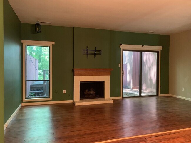 Building Photo - 11729 S Briar Patch Dr