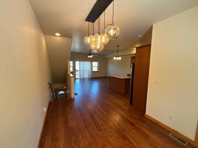 Building Photo - 2379 Abbey Ct
