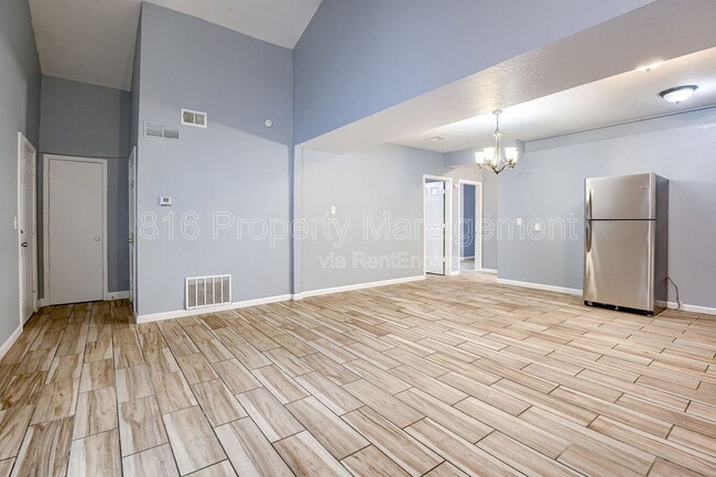 Building Photo - 6901 Jackson Ave