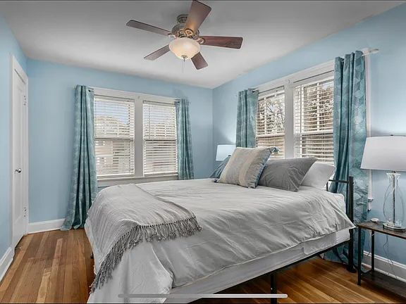 Building Photo - "Charming 3-Bed, 2-Bath Home on Holmes St, Kansas City - Your Cozy Retreat Awaits!"