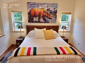 Building Photo - 104 1st Ave