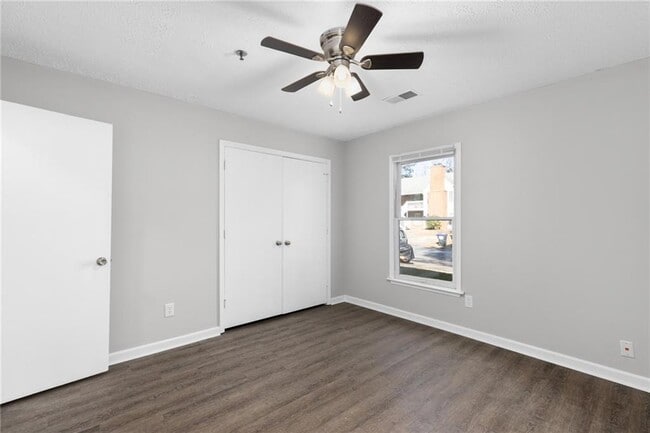 Building Photo - 295 E Burns Ct SW