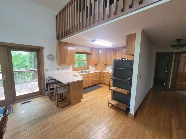 Building Photo - A Little Piece of Tennessee! Your Private Wooded Home!