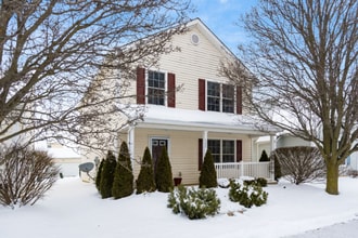 Building Photo - 135 Saratoga St