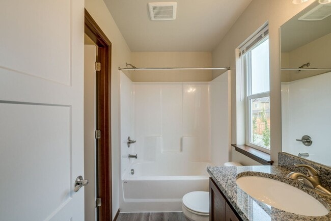 Building Photo - Fantastic 3-Bed, 2.5 Bath with 2-car garage!