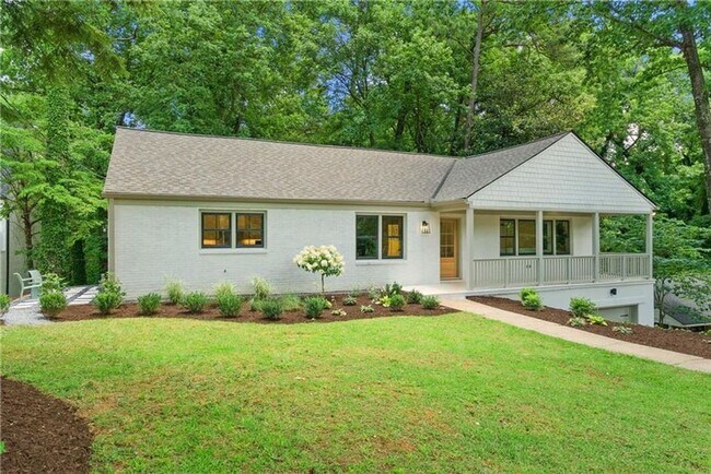 Primary Photo - Designer Living with Charm in North Buckhead