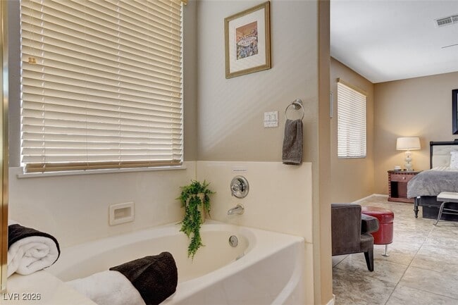 Building Photo - 1116 Stoneypeak Ave