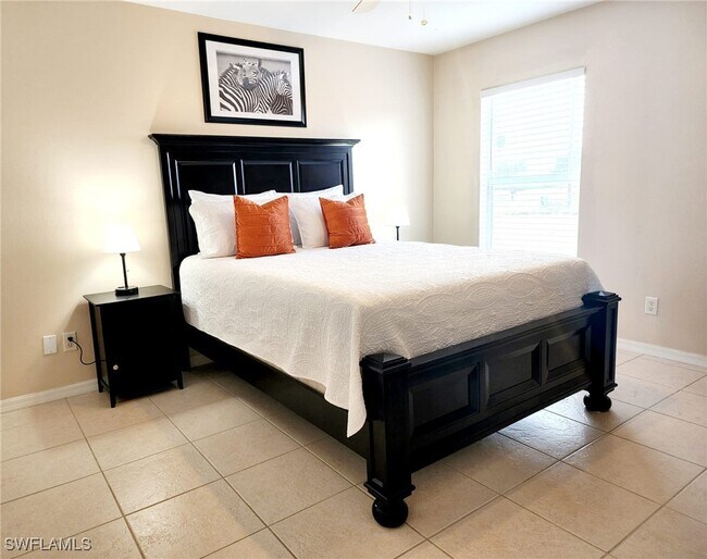 Building Photo - 101 NW 35th Pl