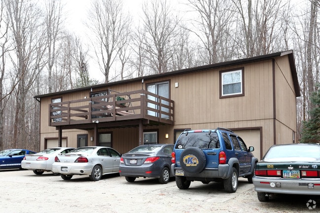 Building Photo - Hidden Pines Townhomes
