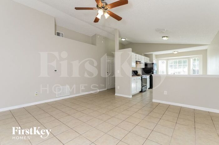 Building Photo - 7547 Groveoak Dr