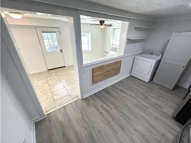 Building Photo - 18629 Amidon Ave