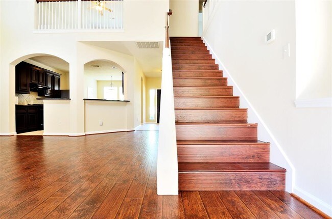 Building Photo - 20919 Field Manor Ln
