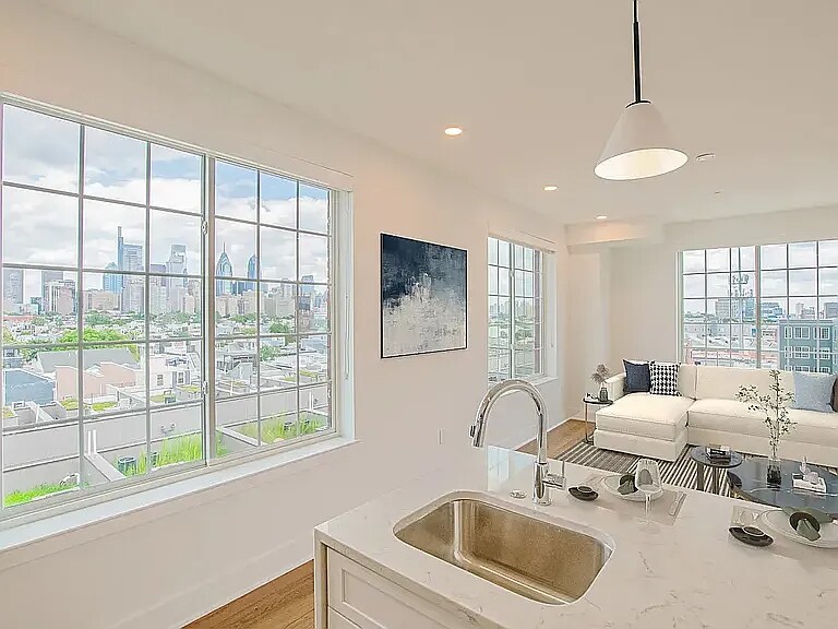 Building Photo - 2235 Washington Ave