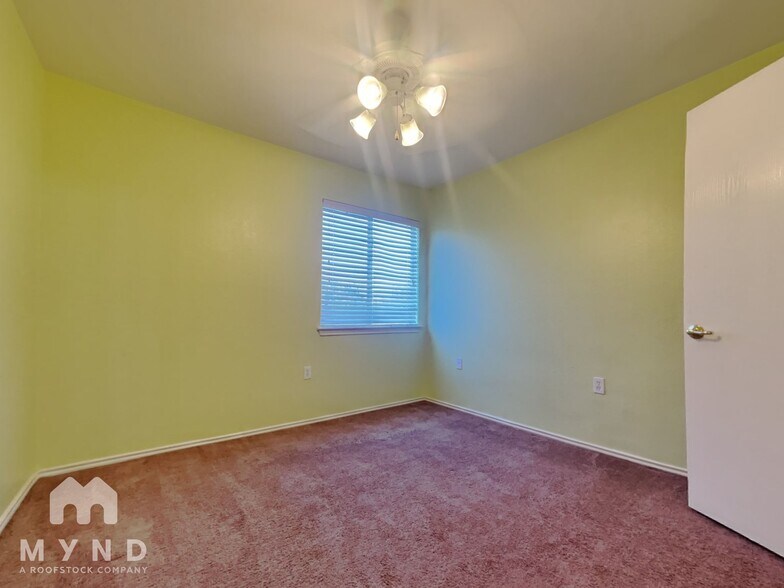 Building Photo - 18624 Great Falls Dr