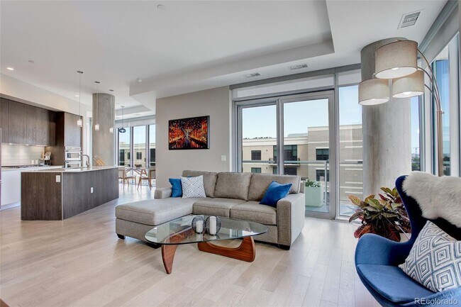Building Photo - Stunning 2-Bedroom Condo at Sloan's Lake's Premier Lakehouse Community