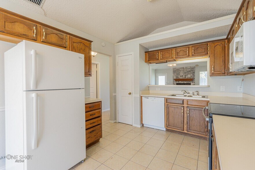 Building Photo - 2957 Oak Ridge Ct