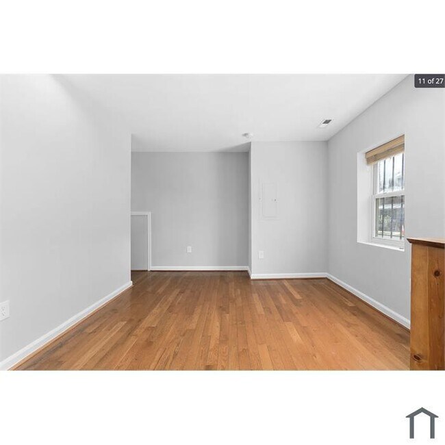 Building Photo - 443 20th St NE
