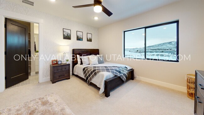 Building Photo - 1360 Gambel Oak Wy