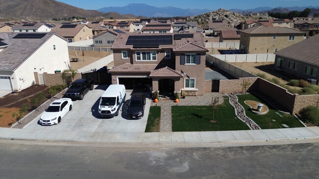 Building Photo - 28410 Pinon Ct