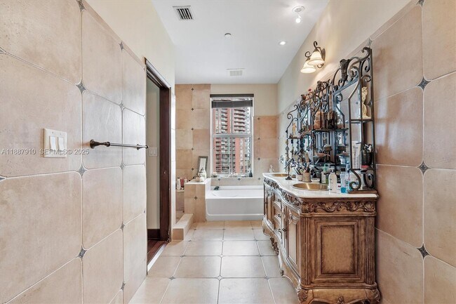 Building Photo - 3340 NE 190th St