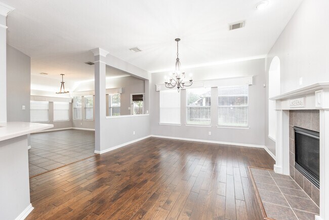 Building Photo - 8819 Rocky Knoll Ln