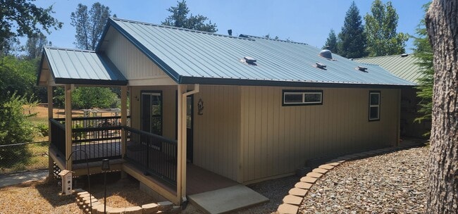 Building Photo - One Bedroom "Cottage" in the Woods (Partia...