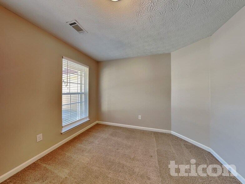 Building Photo - 8583 Misty Creek Cir