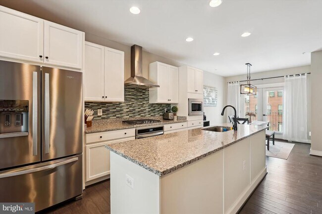 Building Photo - 22979 Cabrillo Terr