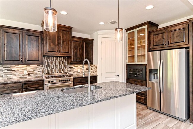Building Photo - 224 Charli Cir