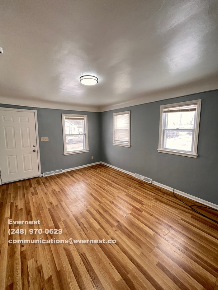 Building Photo - 8640 Chalmers Ave