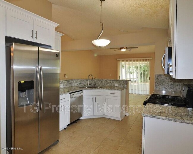 Building Photo - 11034 Englenook Dr