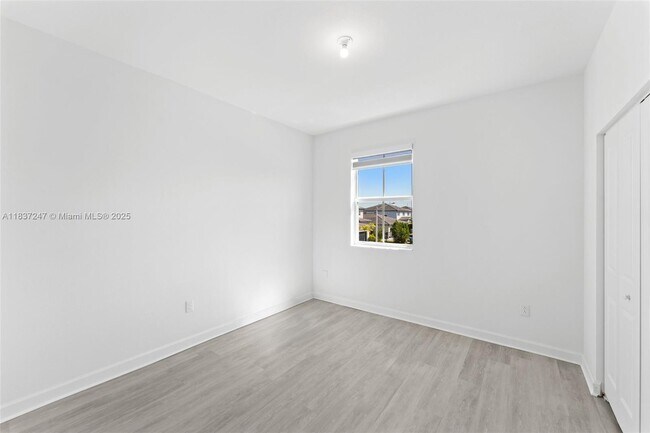 Building Photo - 18436 SW 136th Ct