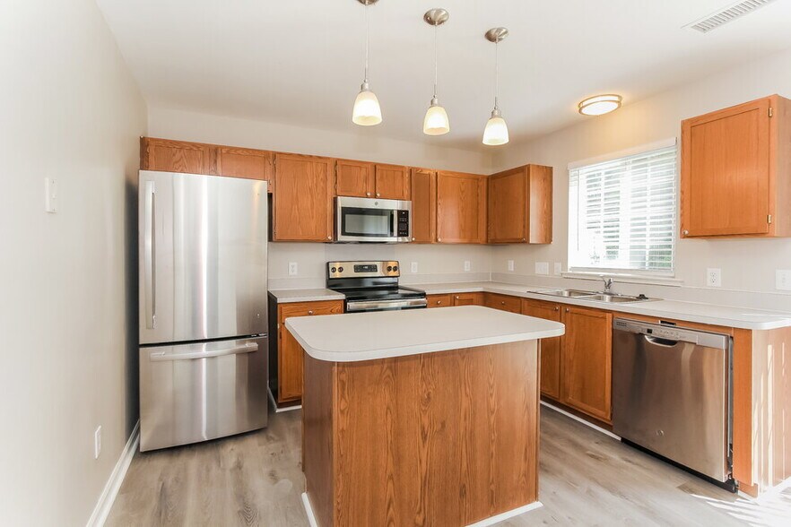 Building Photo - 1322 Rumstone Ln