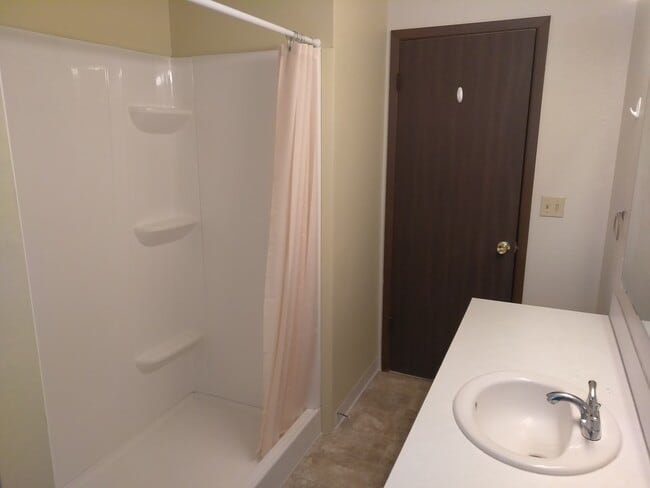 Building Photo - 5555 N Millrun Ave