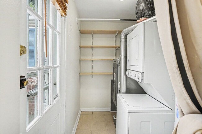 Building Photo - Charming Montclair Patio Home | 2 Bed | Private Yard